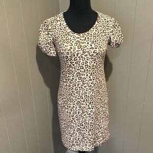 Nine West animal print sweatshirt gathered puff short sleeve midi. XS